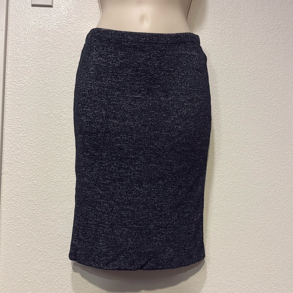 This skirt is in great shape.
